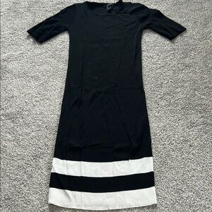 Forever 21 Black and White Sheath Midi Dress
